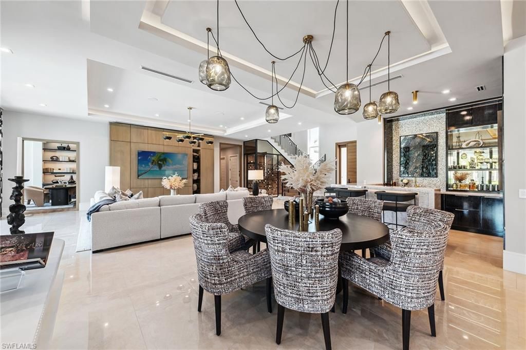 Dining room, Interior, Living room, Pendant Lights, Recessed Lighting