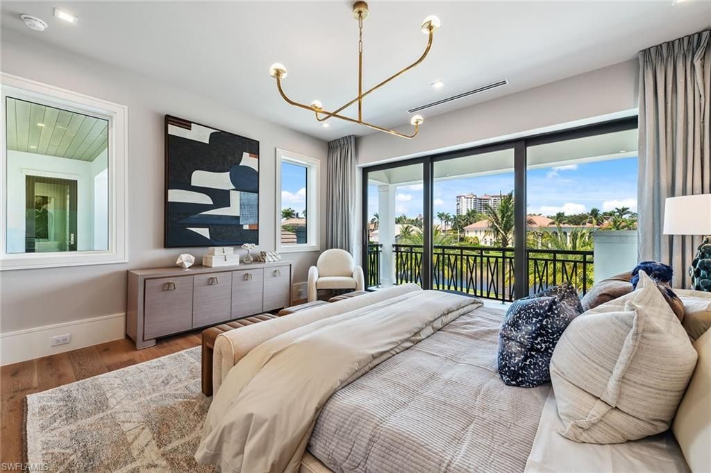 Bedroom, Interior, Pendant Lights, Recessed Lighting, Wood Texture Flooring