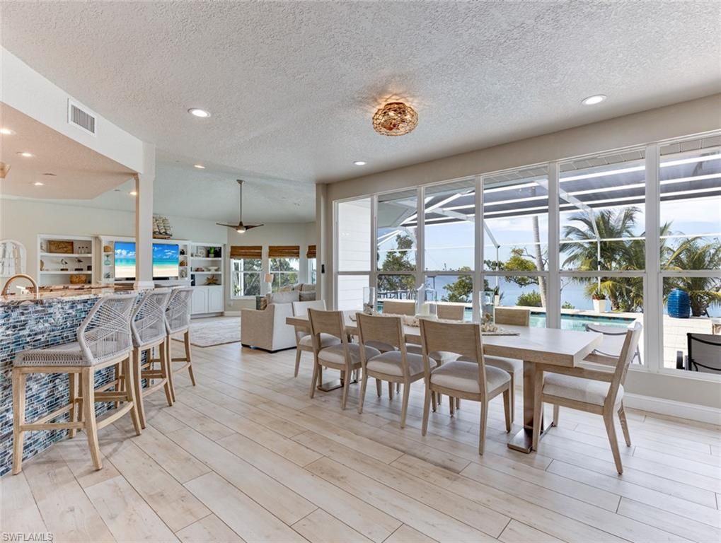 Dining room, Interior, Recessed Lighting, Water, Wood Texture Flooring
