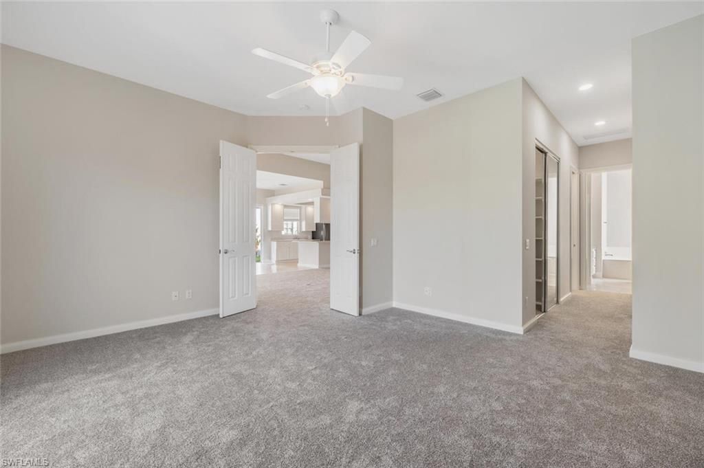 Empty room, Interior, Recessed Lighting