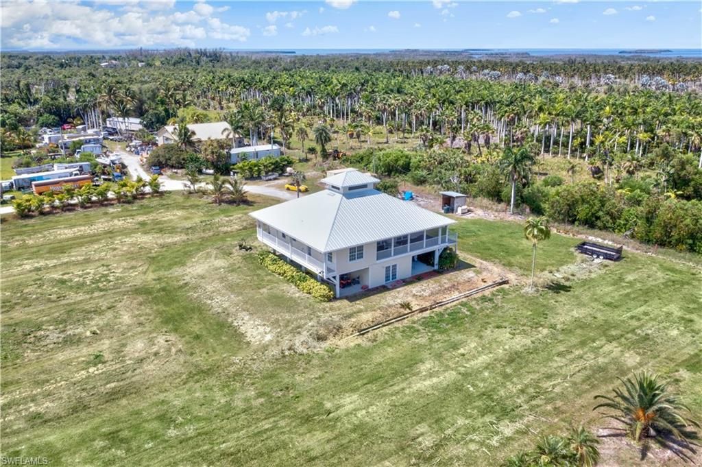 Exterior, Drone