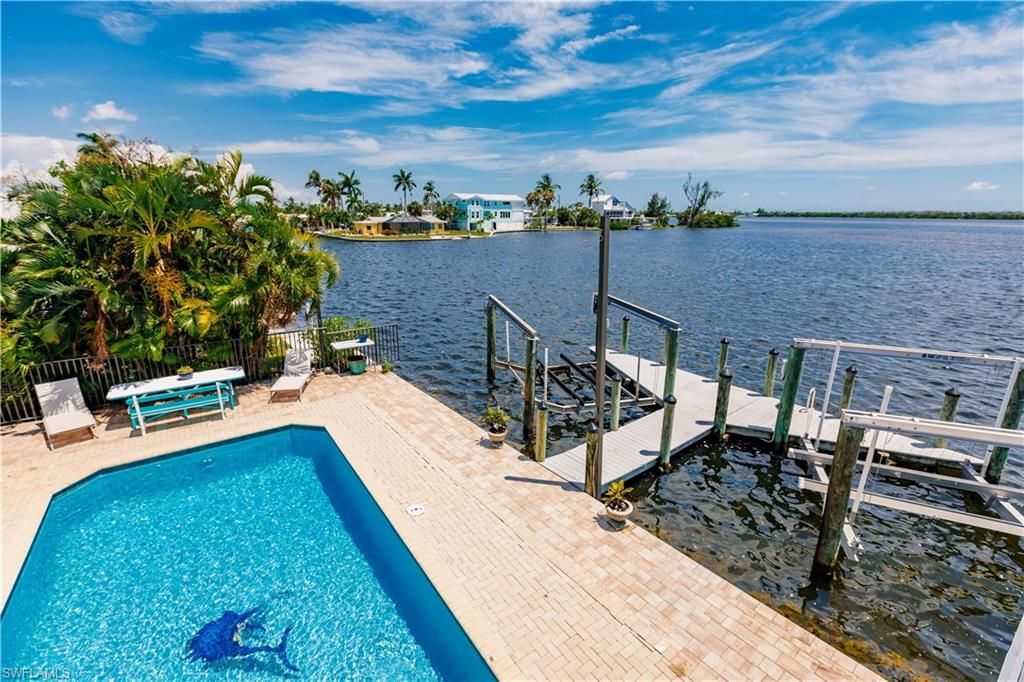 Exterior, Lake, Pool