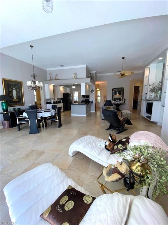 Chandelier, Dining room, Interior, Kitchen, Living room, Pendant Lights
