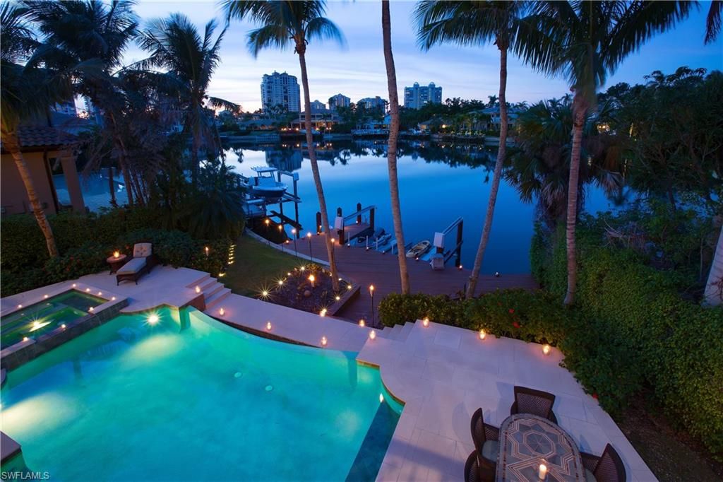 Exterior, Pool, Water