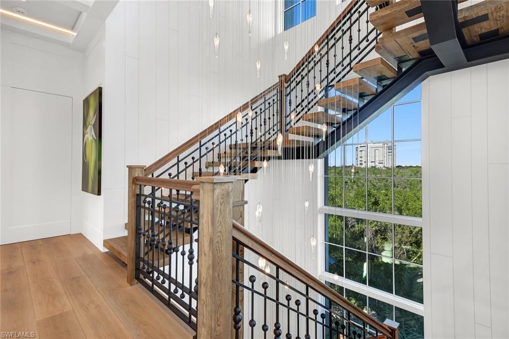 Interior, Pendant Lights, Wood Texture Flooring