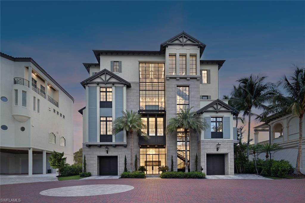 Attached, Exterior, Facade, Tudor Revival
