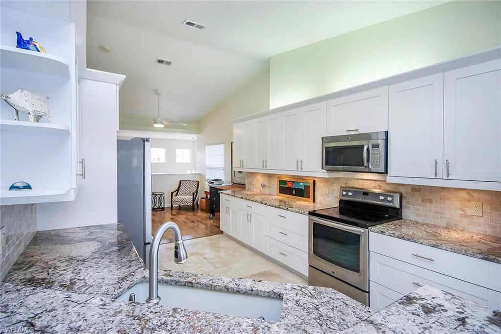Interior, Kitchen, Pendant Lights, Stainless Steel Appliances