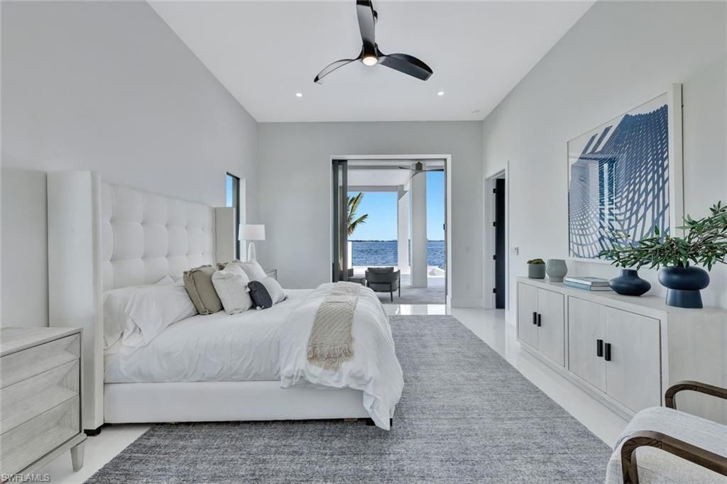 Bedroom, Interior, Recessed Lighting, Water