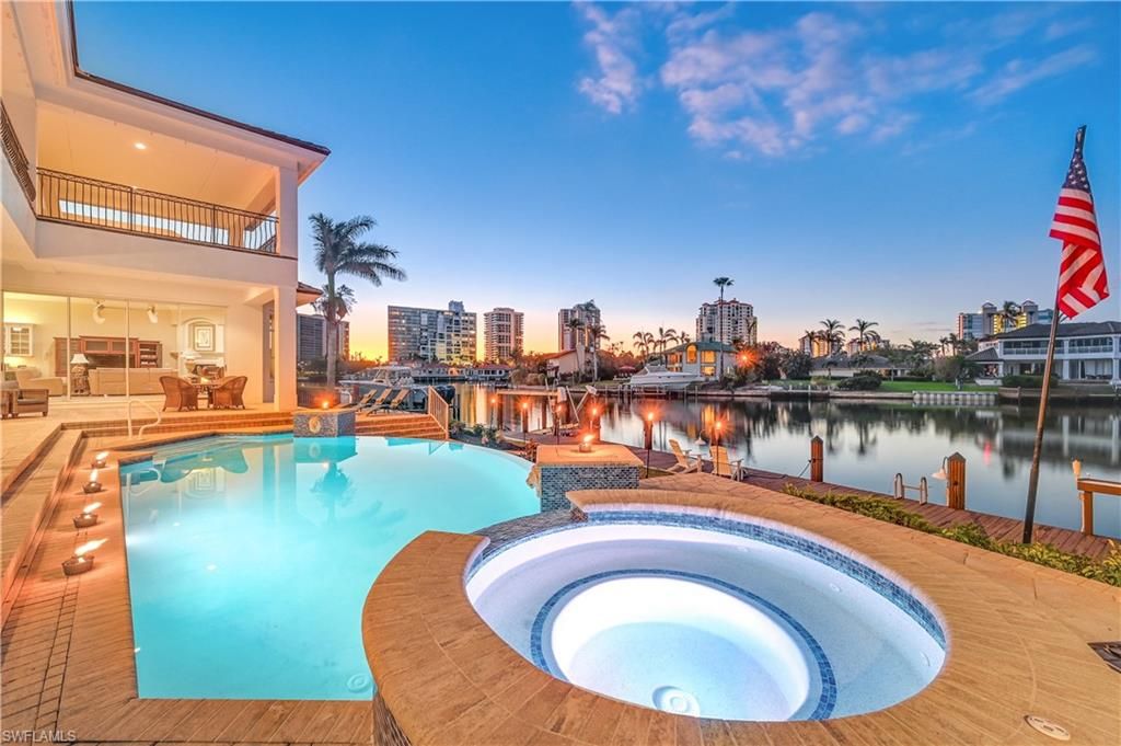 Exterior, Pool, Water