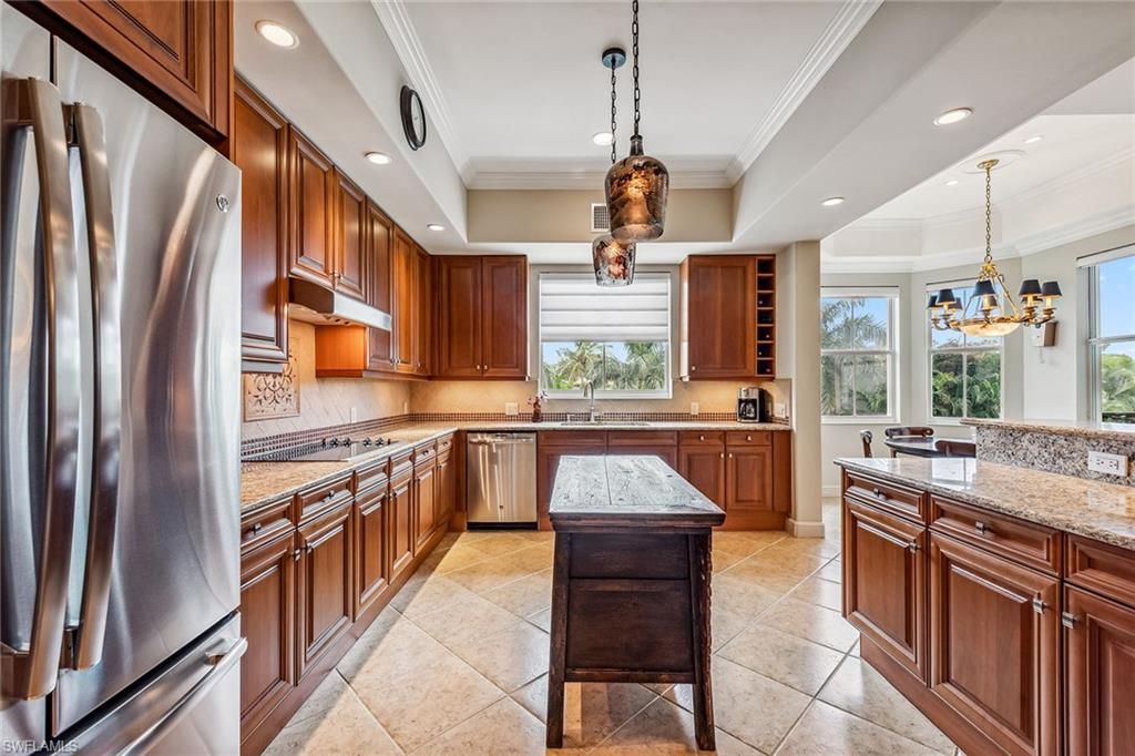 Interior, Kitchen, Pendant Lights, Recessed Lighting, Stainless Steel Appliances