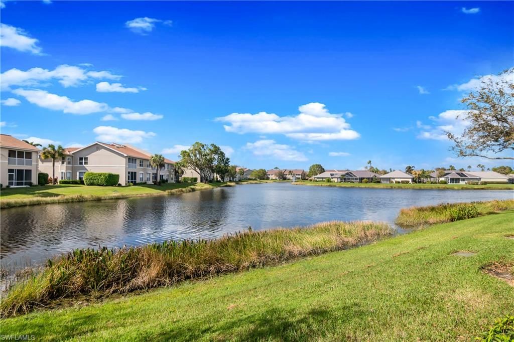 Exterior, Lake