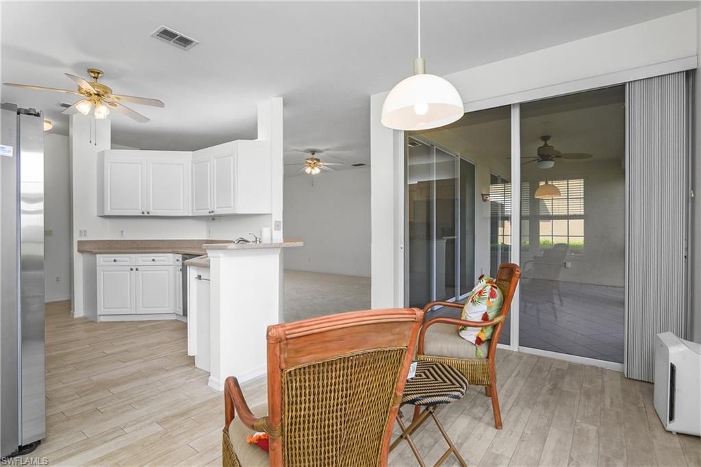 Interior, Kitchen, Pendant Lights, Wood Texture Flooring