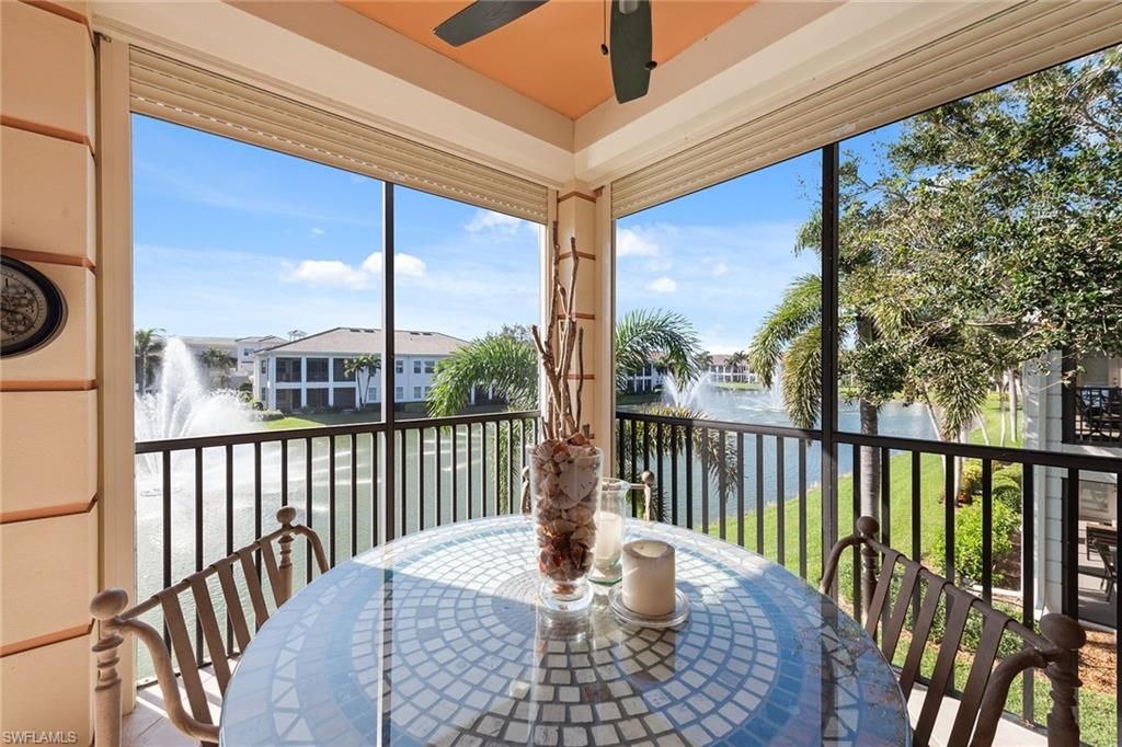 Interior, Sun Room, Water