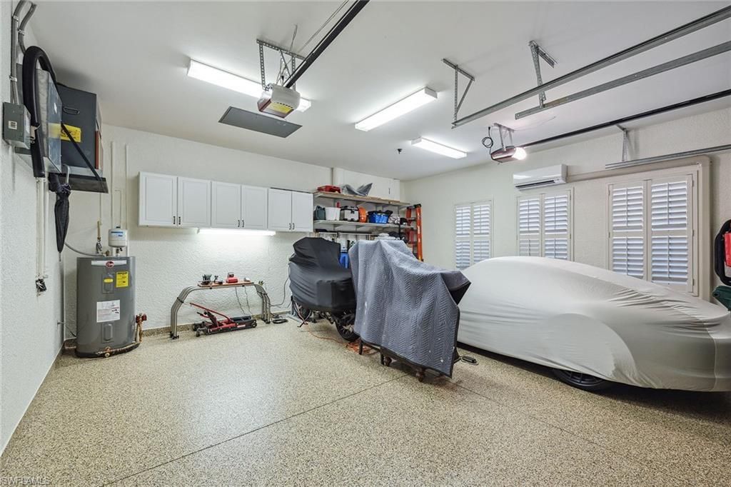 Garage, Interior