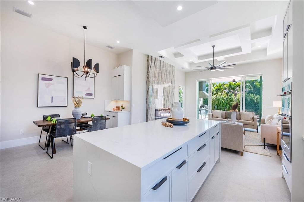 Chandelier, Dining room, Interior, Kitchen, Living room, Pendant Lights, Recessed Lighting