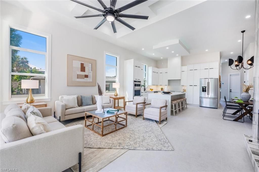 Dining room, Interior, Kitchen, Living room, Pendant Lights, Recessed Lighting, Stainless Steel Appliances
