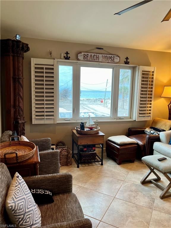 Interior, Living room, Water