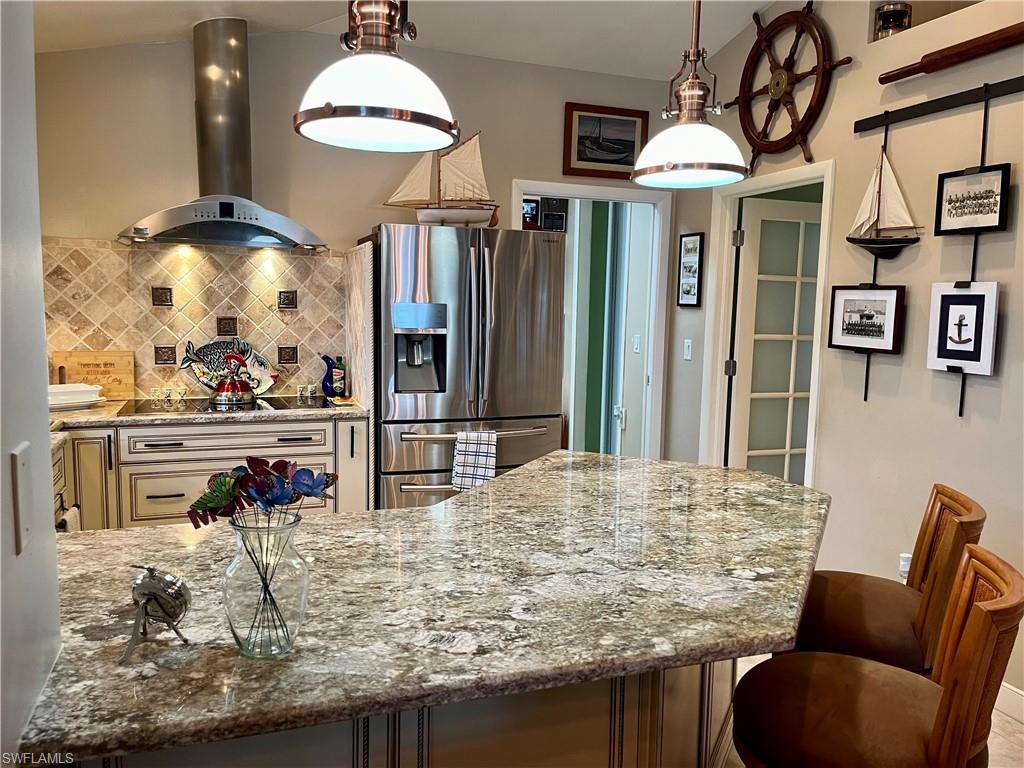 Interior, Kitchen, Pendant Lights, Stainless Steel Appliances