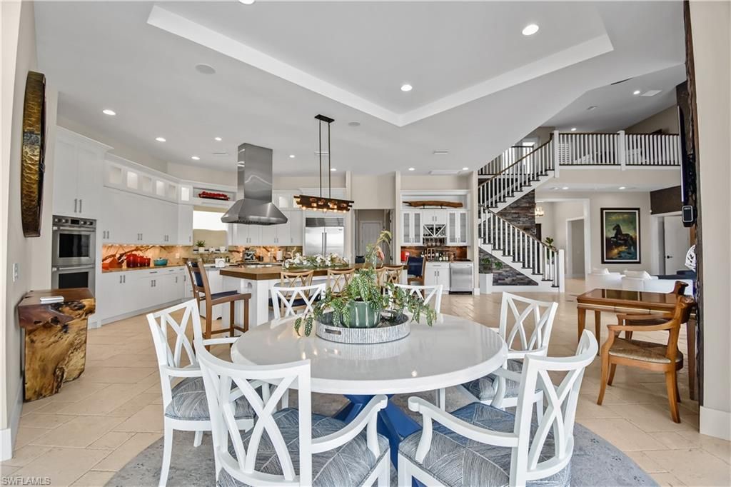 Dining room, Interior, Kitchen, Pendant Lights, Recessed Lighting, Stainless Steel Appliances