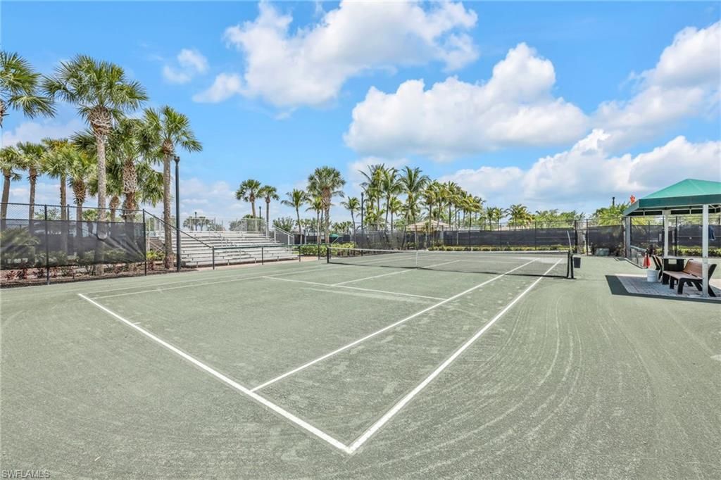 Exterior, Tennis Courts