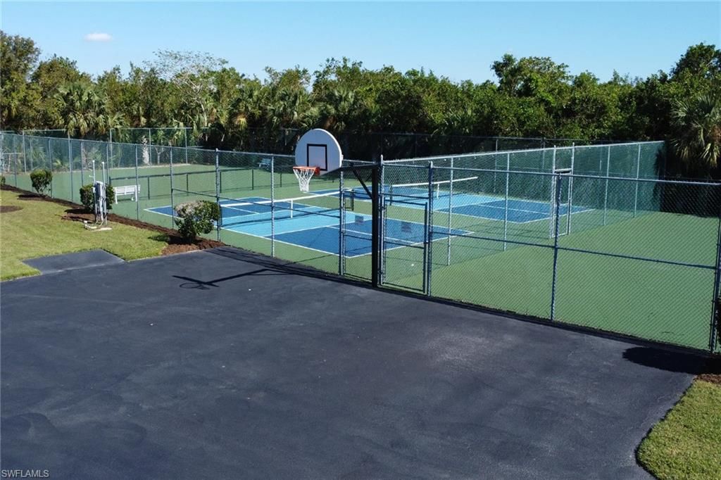 Exterior, Tennis Courts