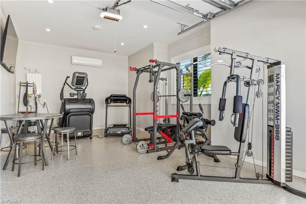 Fitness Equipment, Interior, Recessed Lighting