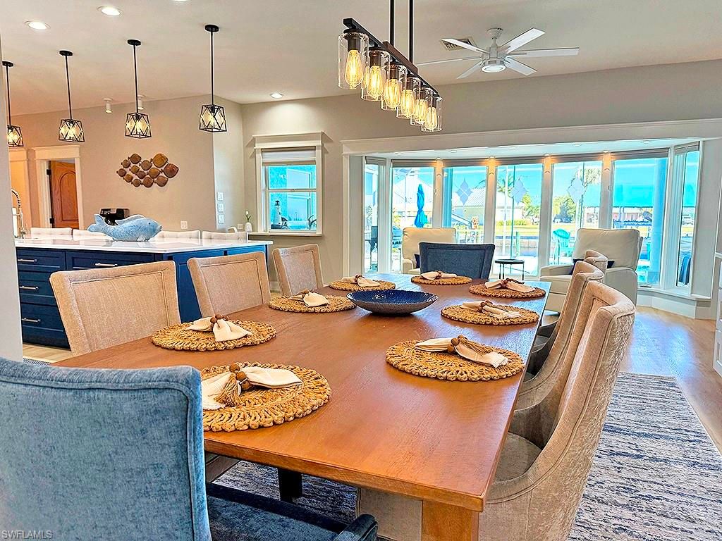 Dining room, Interior, Pendant Lights, Recessed Lighting, Wood Texture Flooring