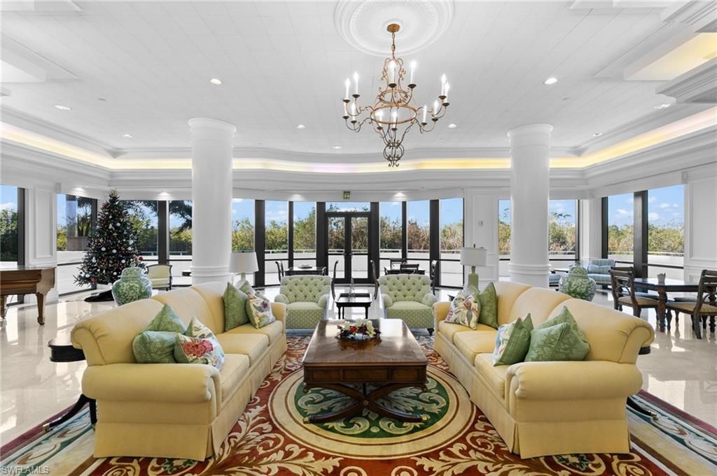 Chandelier, Dining room, Interior, Living room, Piano, Recessed Lighting