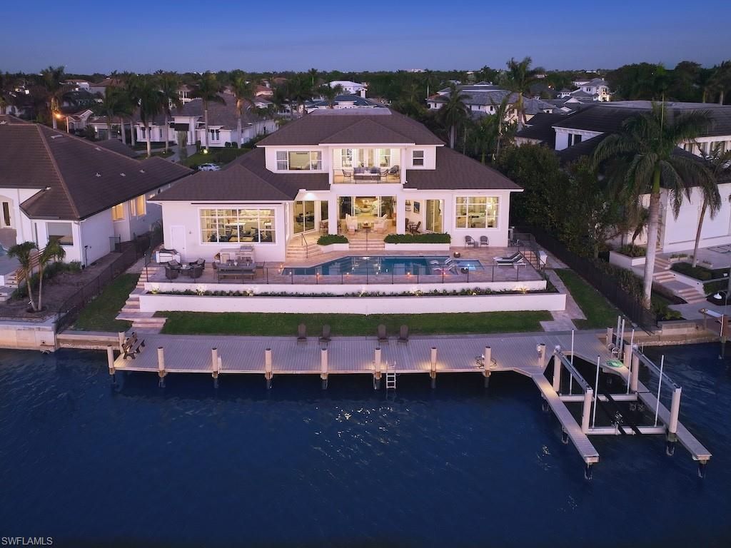 Exterior, Lake, Pool