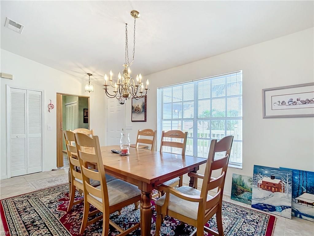 Chandelier, Dining room, Interior