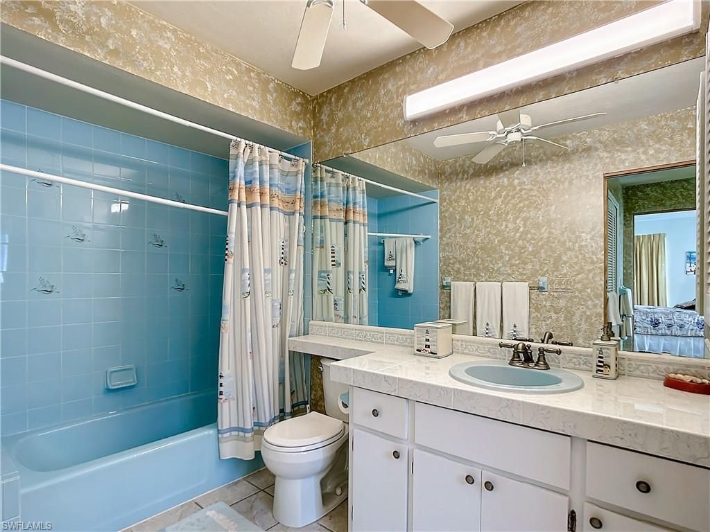 Bathroom, Interior, Tile Countertops