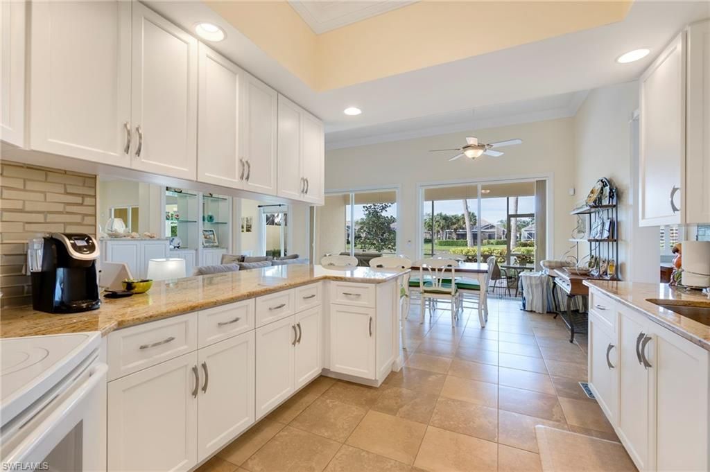 Dining room, Interior, Kitchen, Recessed Lighting