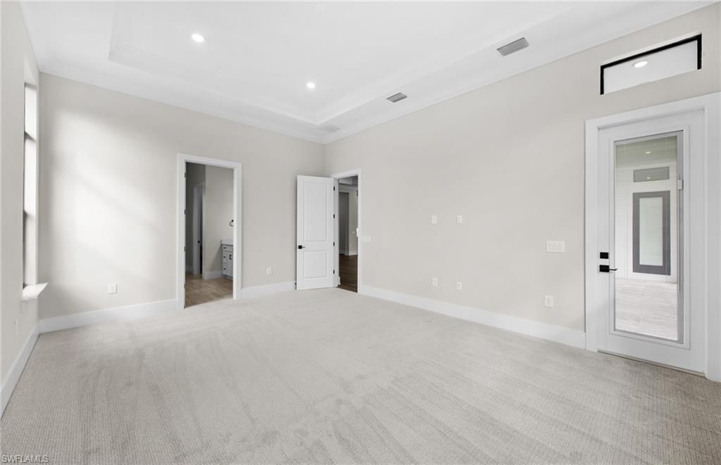 Empty room, Interior, Recessed Lighting
