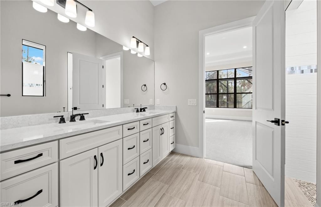 Bathroom, Dual Sink Vanities, Interior, Recessed Lighting