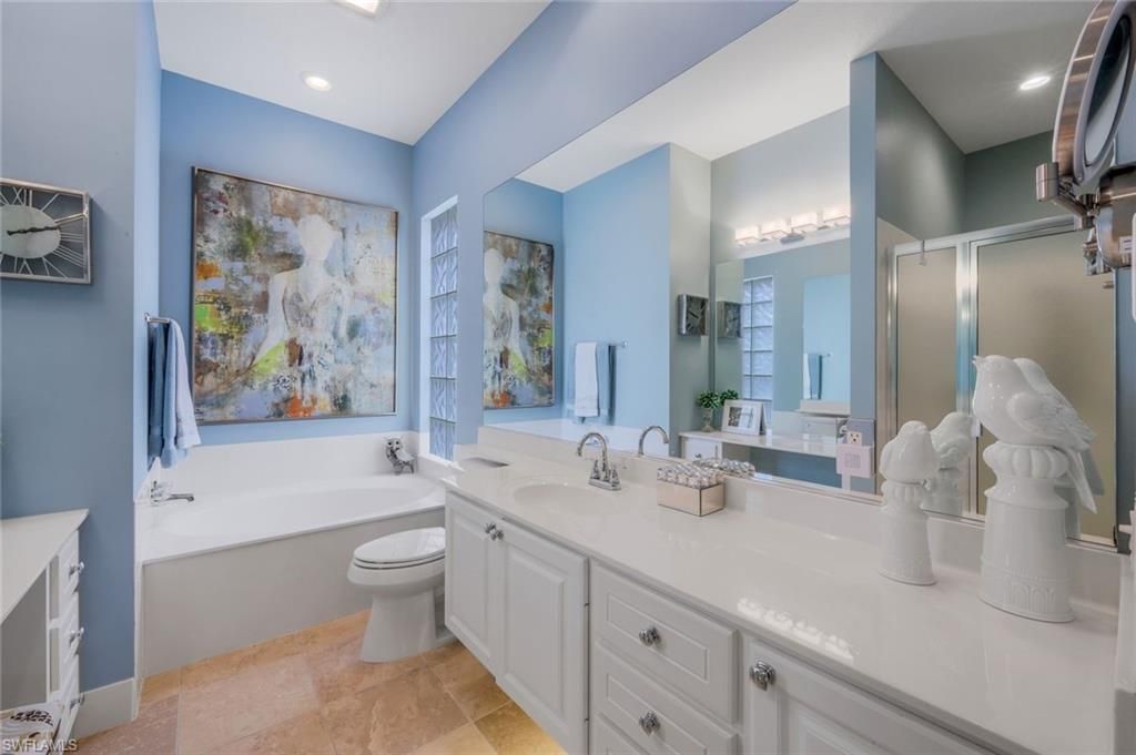 Bathroom, Dual Sink Vanities, Interior, Recessed Lighting