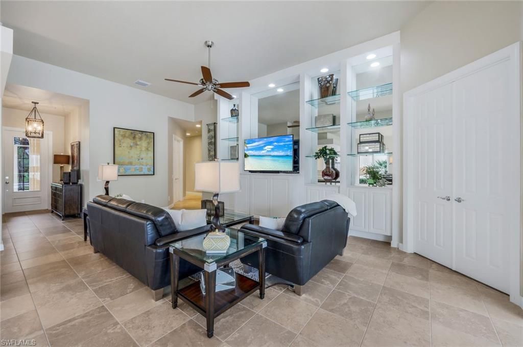 Interior, Living room, Pendant Lights, Recessed Lighting
