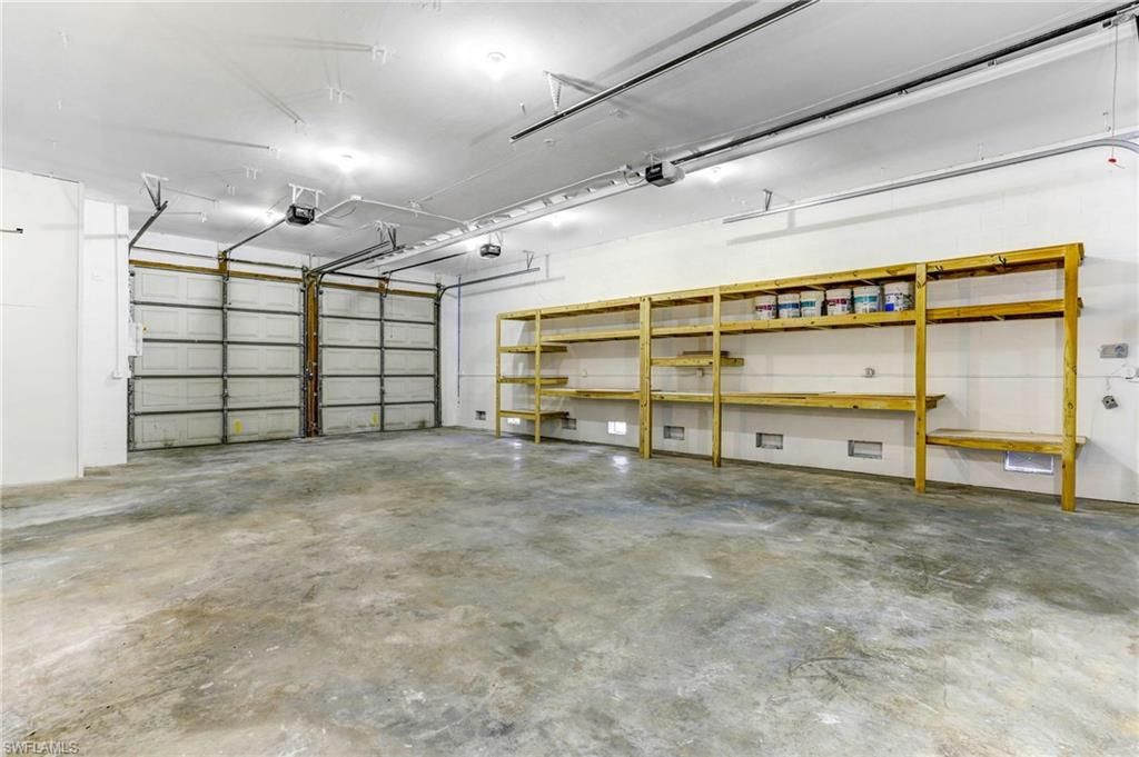 Garage, Interior