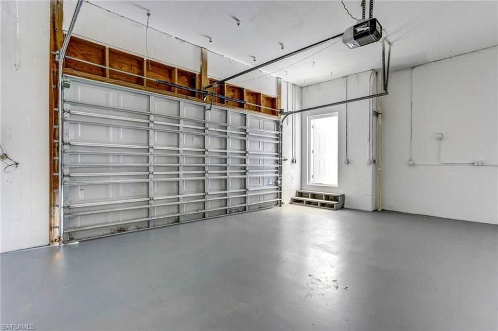 Garage, Interior