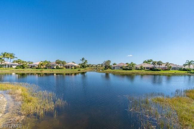 Exterior, Lake