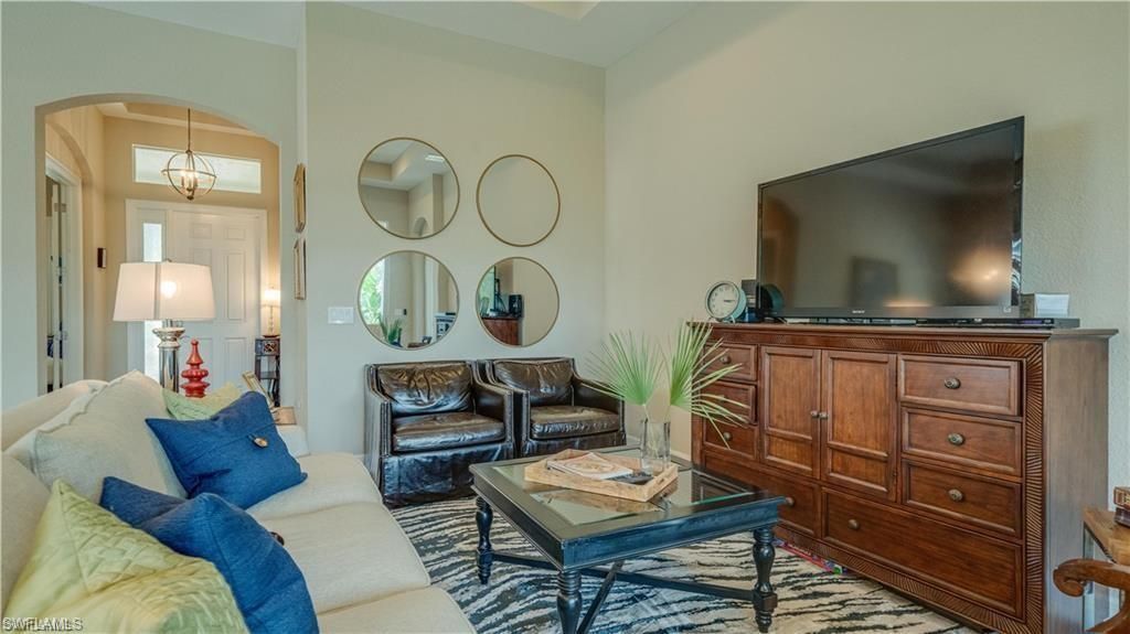 Interior, Living room, Pendant Lights