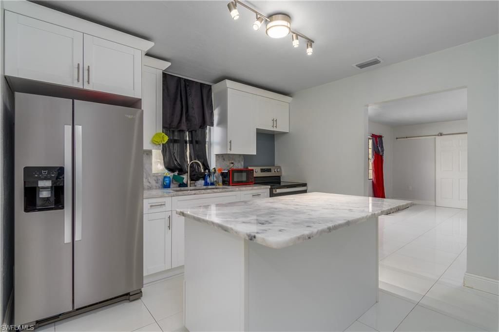 Interior, Kitchen, Stainless Steel Appliances