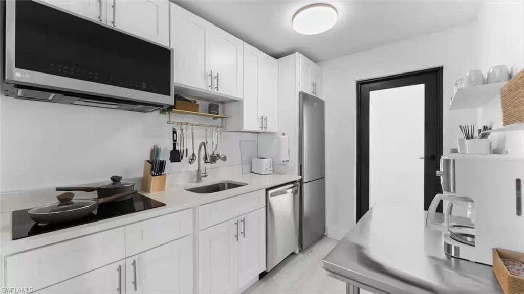 Interior, Kitchen, Stainless Steel Appliances