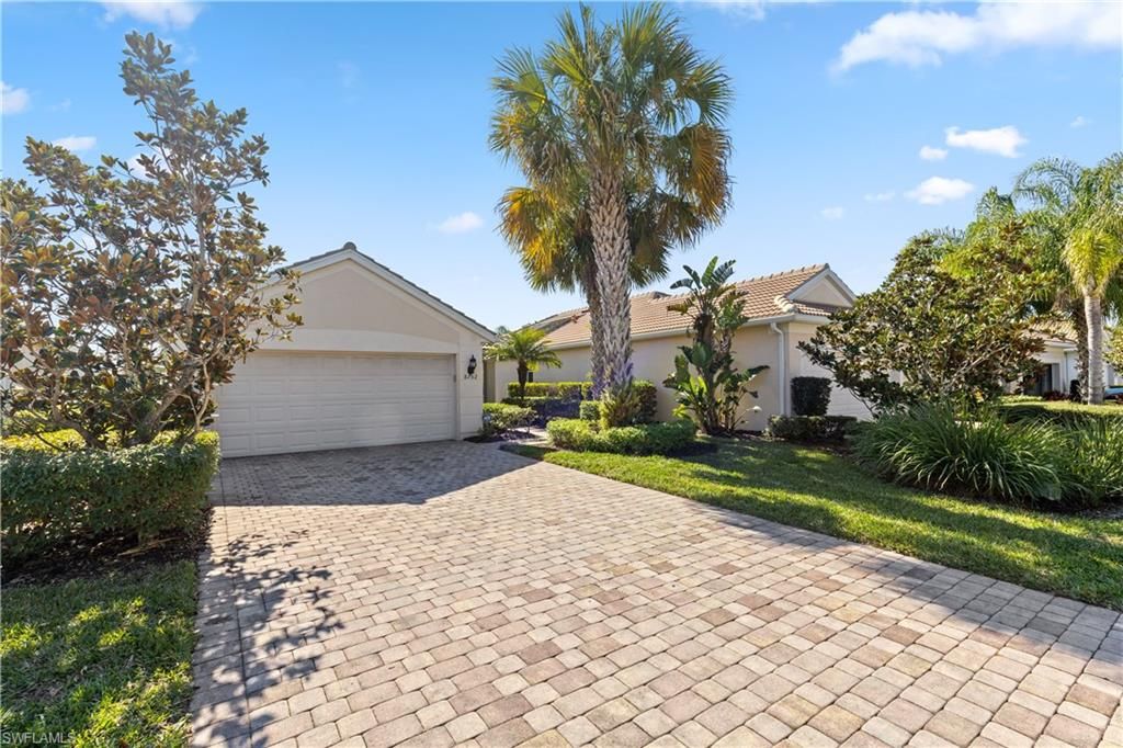 Backyard, Detached Garage, Exterior
