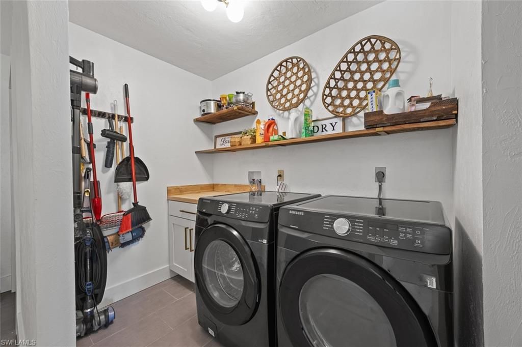 Interior, Washer