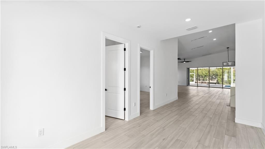 Empty room, Interior, Recessed Lighting, Wood Texture Flooring