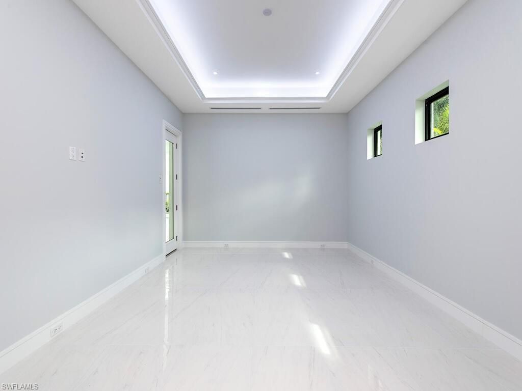 Empty room, Interior, Marble, Recessed Lighting