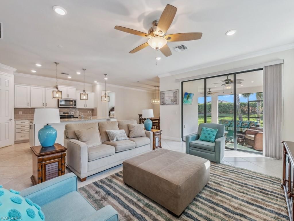 Interior, Kitchen, Living room, Pendant Lights, Recessed Lighting, Stainless Steel Appliances