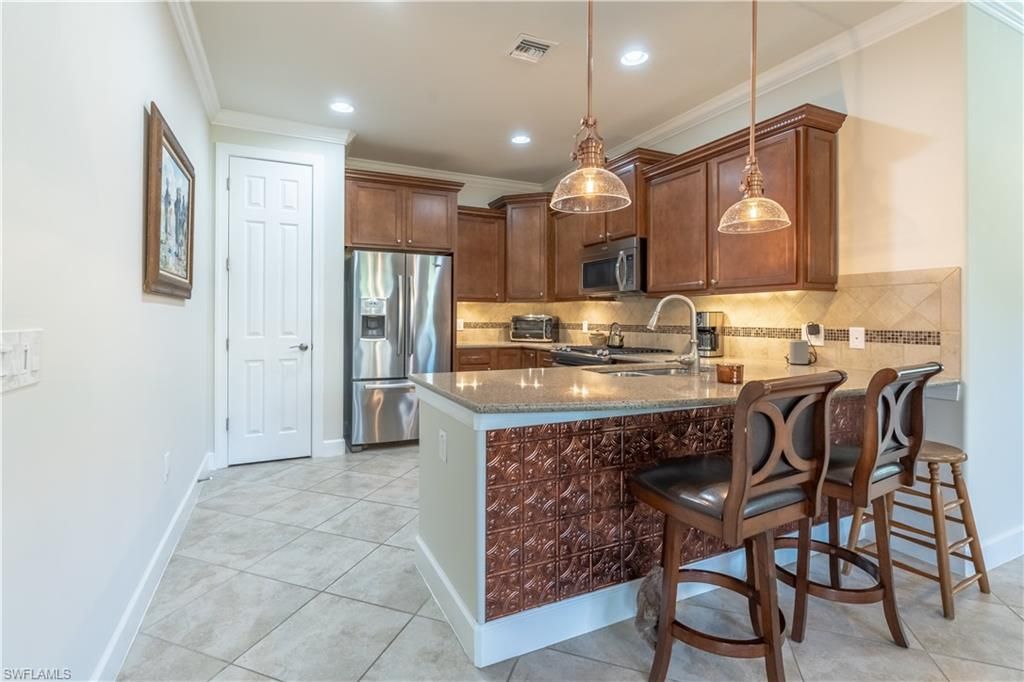 Interior, Kitchen, Pendant Lights, Recessed Lighting, Stainless Steel Appliances