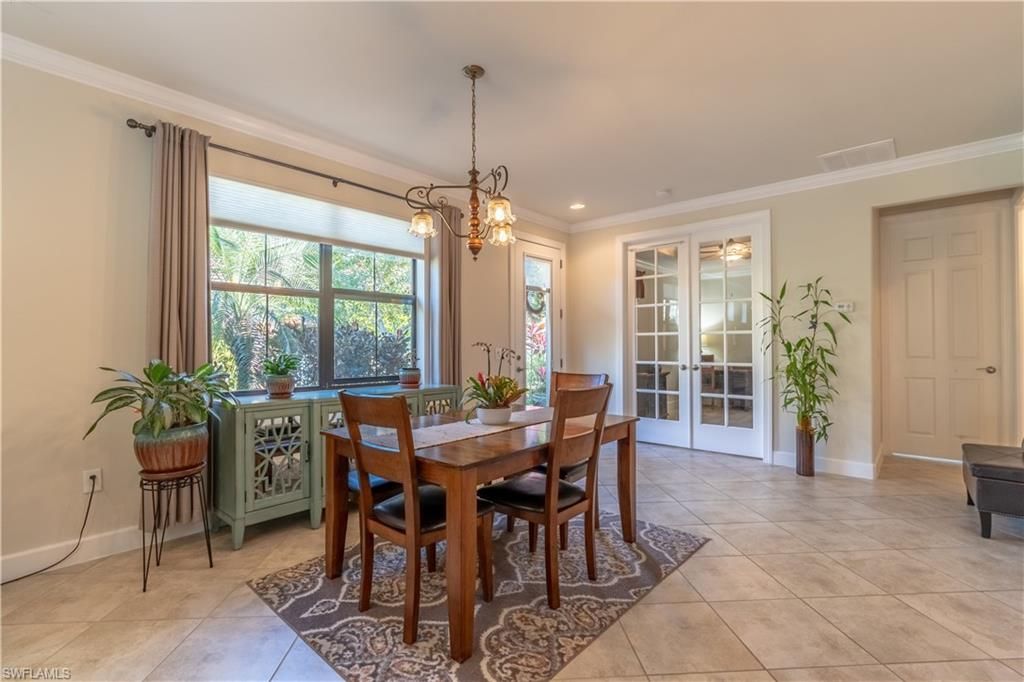 Dining room, Interior, Pendant Lights, Recessed Lighting