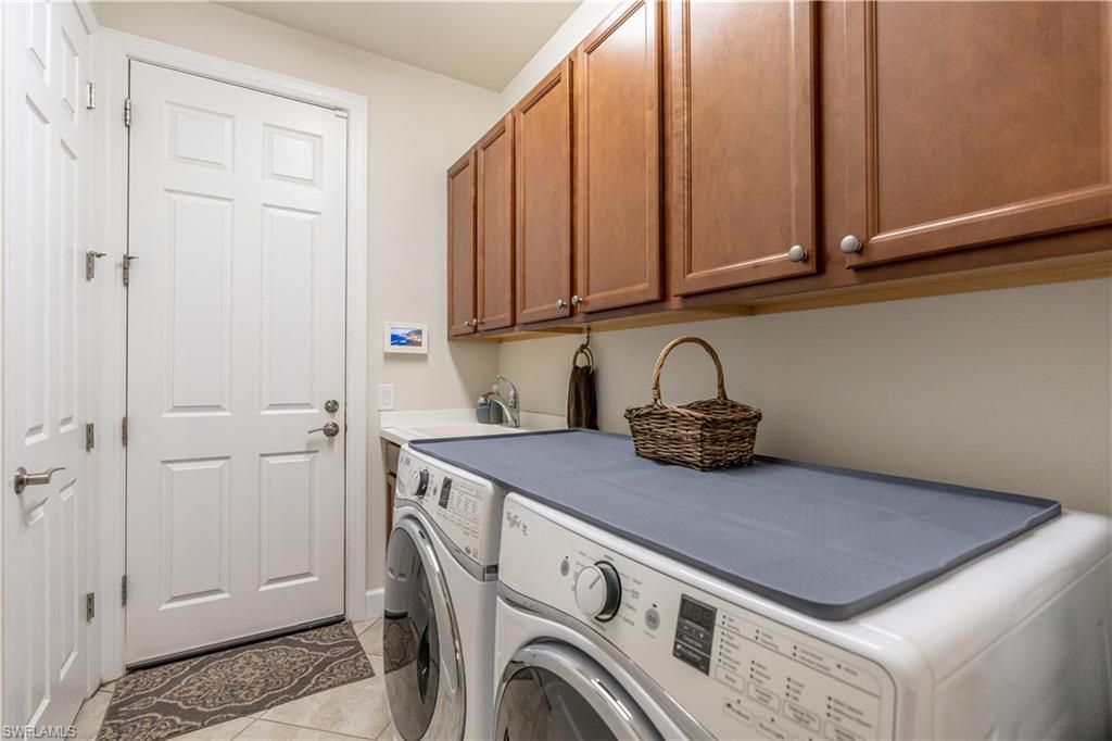 Interior, Washer